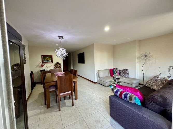 Apartamento en  Venta en Milla de Oro, Medellín - Miniatura 3