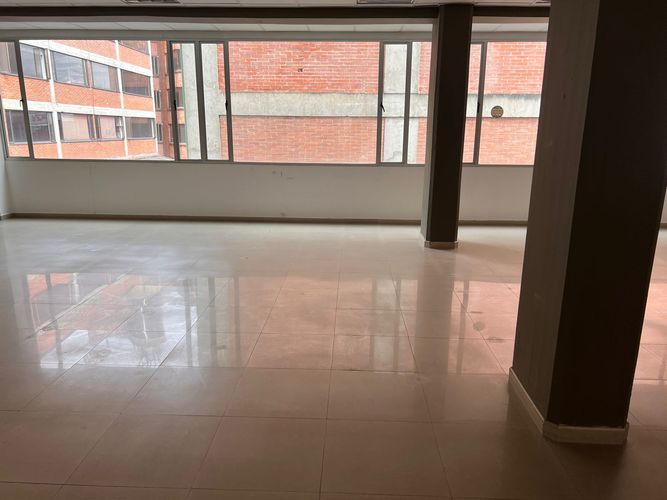 Edificio en Arriendo en Lago gaitan, Bogotá - Miniatura 11