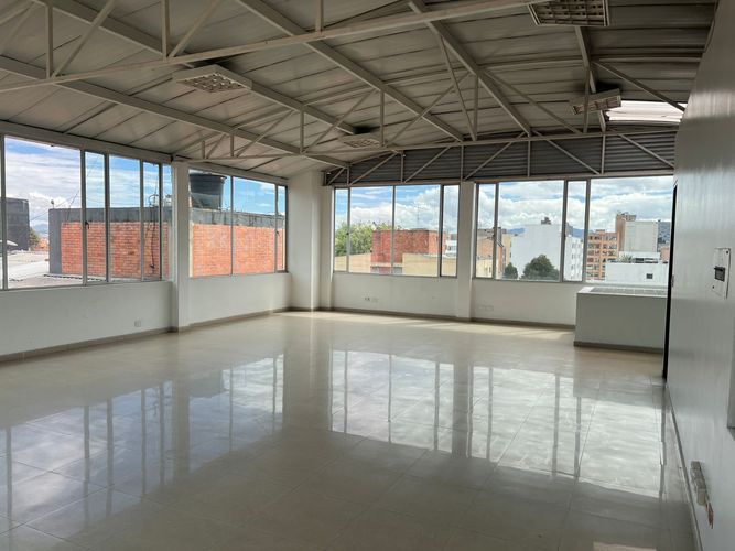 Edificio en Arriendo en Lago gaitan, Bogotá - Miniatura 12