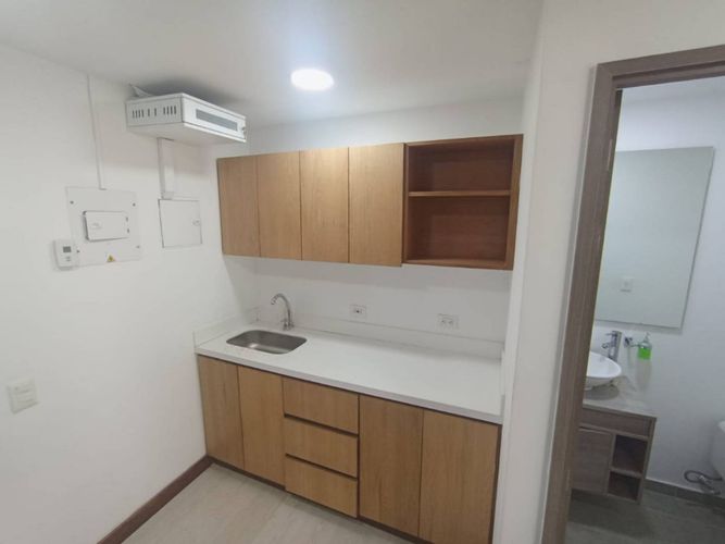 Oficina en Arriendo en Loma De San Julian, Medellín - Miniatura 6