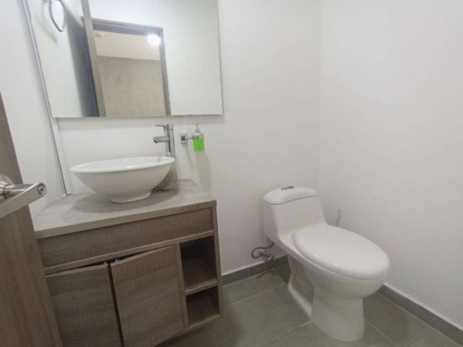 Oficina en Arriendo en Loma De San Julian, Medellín - Miniatura 8