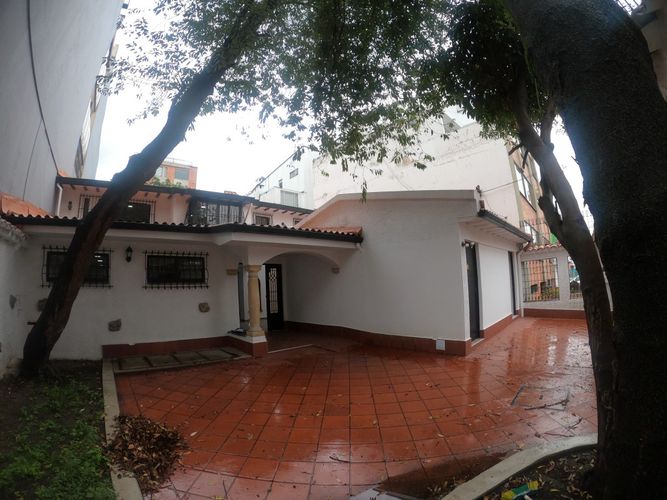 Casa en Arriendo en Santa Barbara, Bogotá - Imagen 1