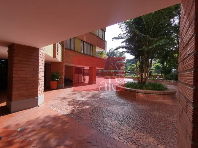 Local en venta en El portal, Envigado - Imagen 1