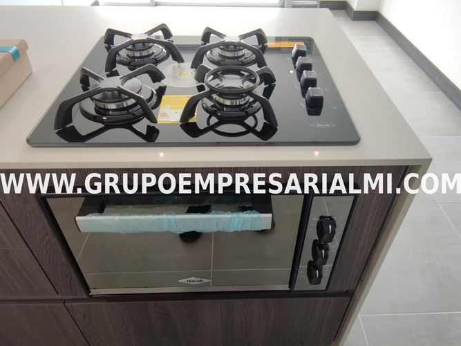 Apartaestudio en Arriendo en El Poblado, Medellín - Miniatura 4