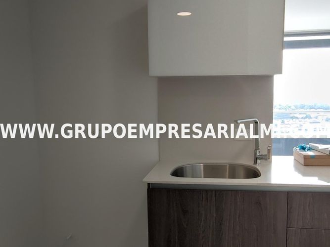 Apartaestudio en Arriendo en El Poblado, Medellín - Miniatura 7