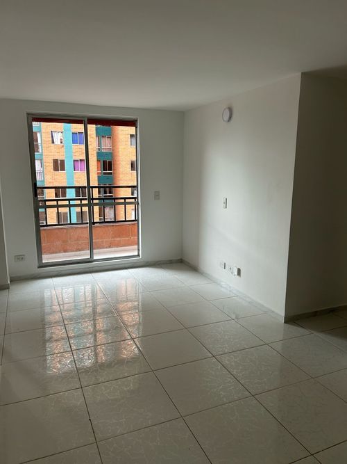 Apartamento en Arriendo en Fontanar del río, Bogotá - Miniatura 2