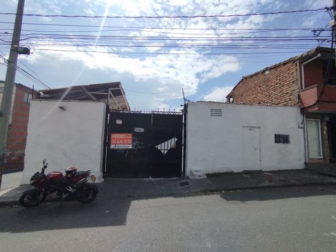 Parqueadero en  Arriendo en Calasanz, Medellín - Miniatura 2