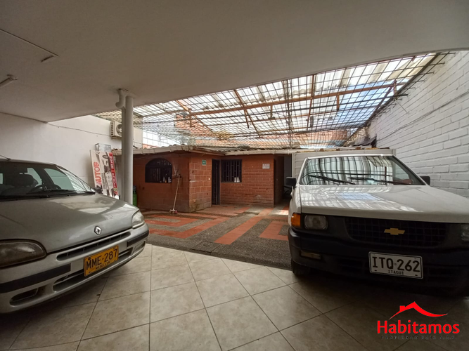 Local en venta en Laureles, Medellín - Miniatura 6