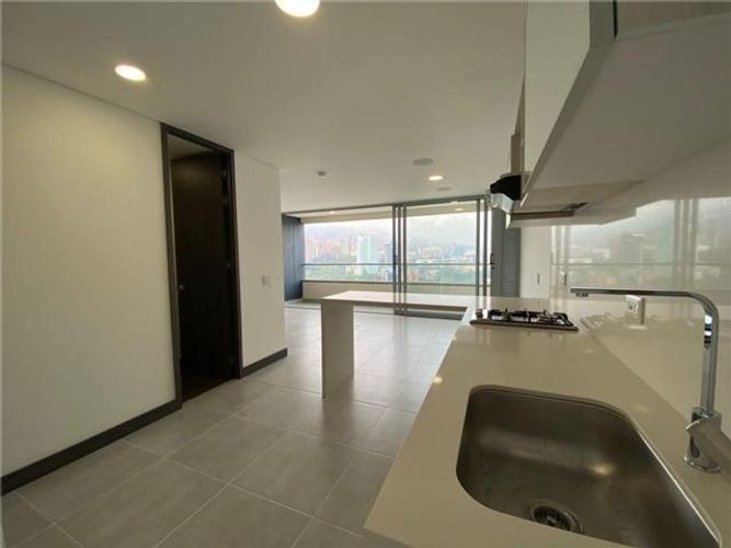 Apartaestudio en Arriendo en Ciudad del Río, Medellín - Miniatura 3