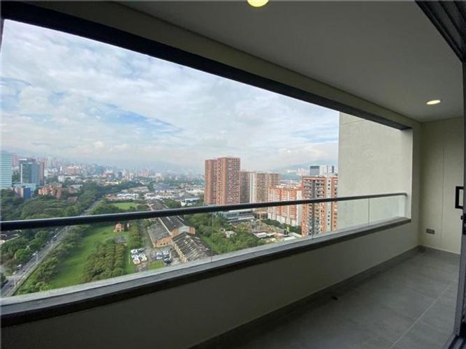 Apartaestudio en Arriendo en Ciudad del Río, Medellín - Miniatura 4