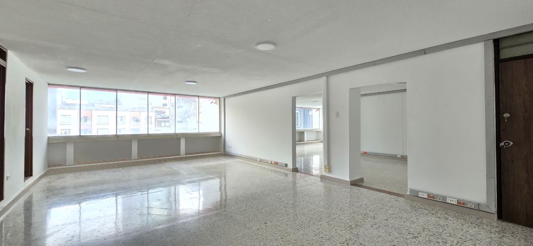 Oficina en  Venta en Armenia - Miniatura 2