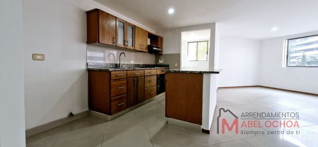 Apartamento en  Venta en Las Lomitas, Sabaneta - Miniatura 2