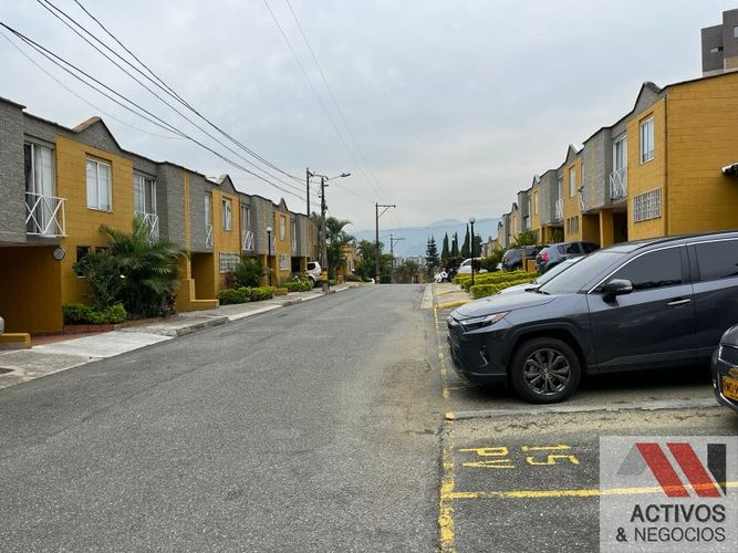 Casa en venta en La pilarica, Medellín - Miniatura 2