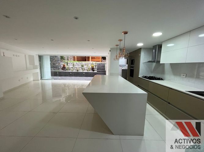 Casa en venta en La pilarica, Medellín - Miniatura 4