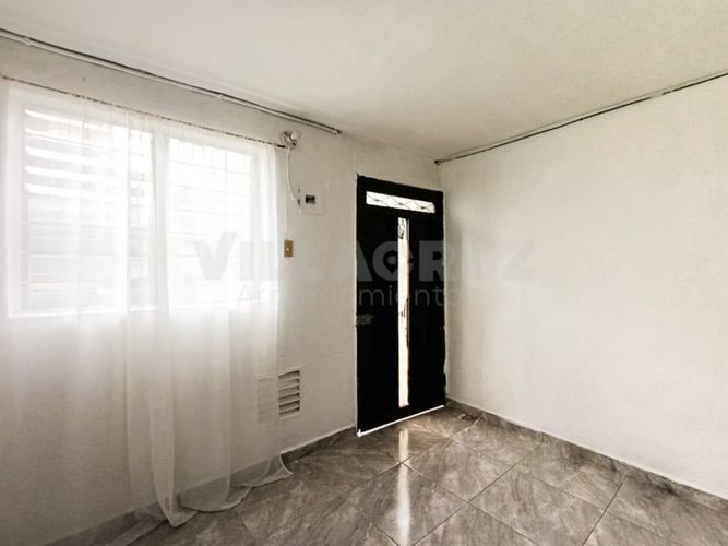 Apartaestudio en  Arriendo en Laureles, Medellín - Miniatura 3
