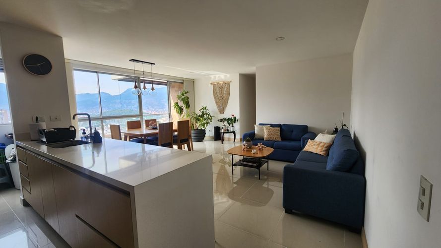 Apartamento en Venta en Castropol, Medellín - Imagen 1