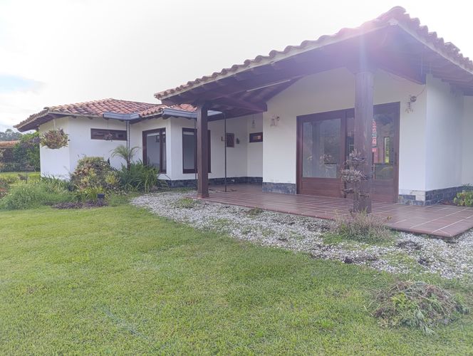 Finca en Arriendo en La ceja - Miniatura 2