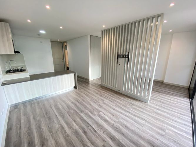Apartaestudio en  Arriendo en El Poblado, Medellín - Imagen 1