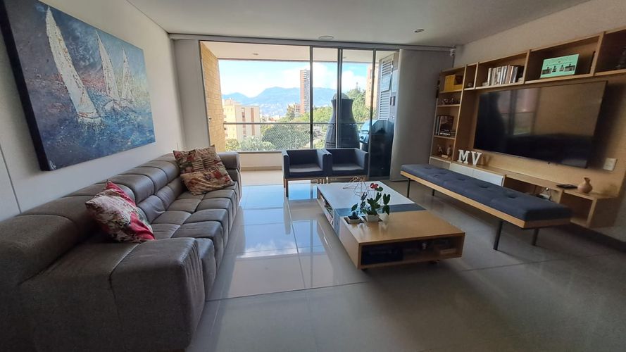 Apartamento en Venta en El Poblado, Medellín - Imagen 1
