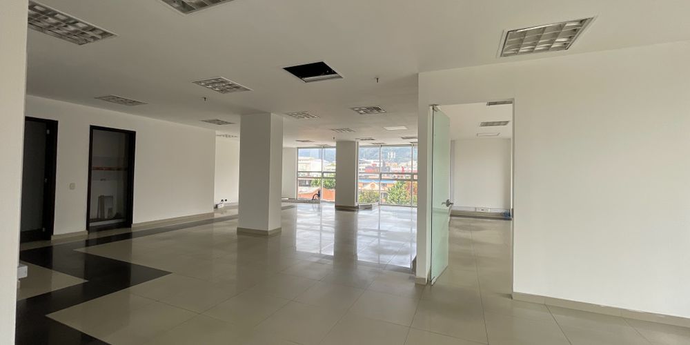 Edificio en Arriendo en Chico norte, Bogotá - Miniatura 11
