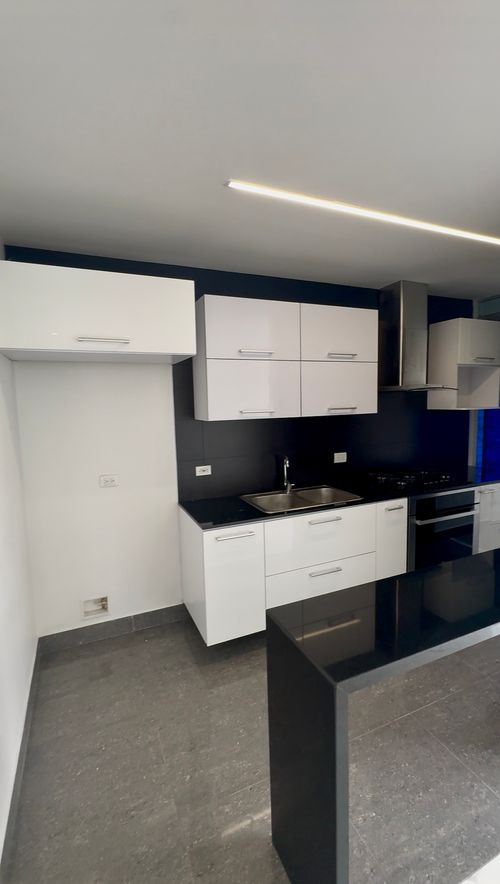 Apartamento en Venta en Santa Barbara, Bogotá - Miniatura 6