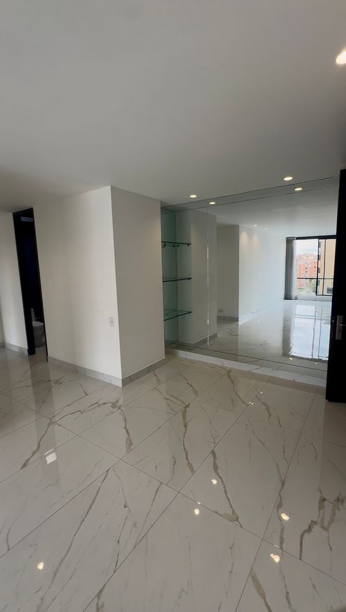 Apartamento en Venta en Santa Barbara, Bogotá - Miniatura 13