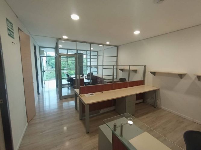 Oficina en Arriendo en Manila, Medellín - Imagen 1