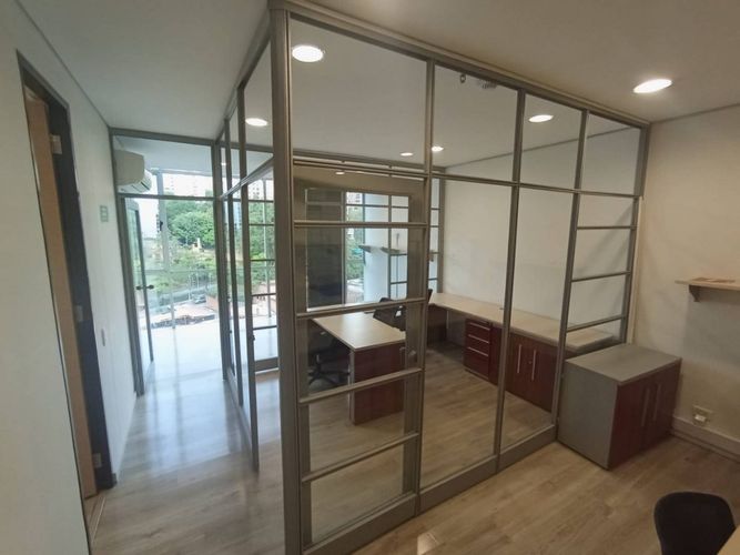 Oficina en Arriendo en Manila, Medellín - Miniatura 3