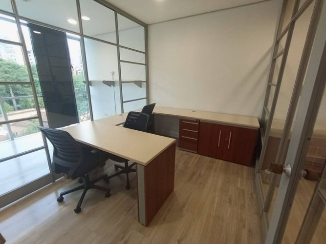 Oficina en Arriendo en Manila, Medellín - Miniatura 6