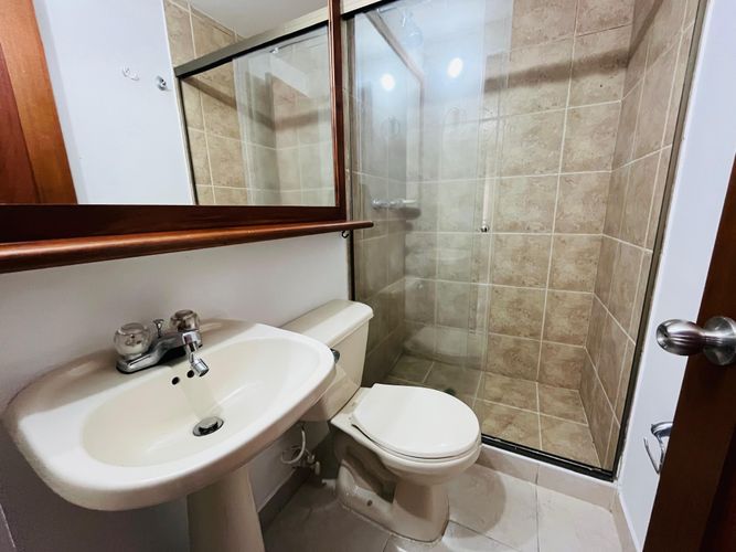 Casa en Arriendo en Envigado - Miniatura 2