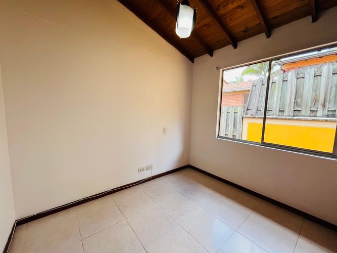 Casa en Arriendo en Envigado - Miniatura 3