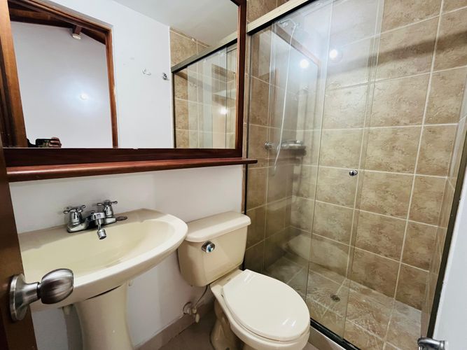 Casa en Arriendo en Envigado - Miniatura 7