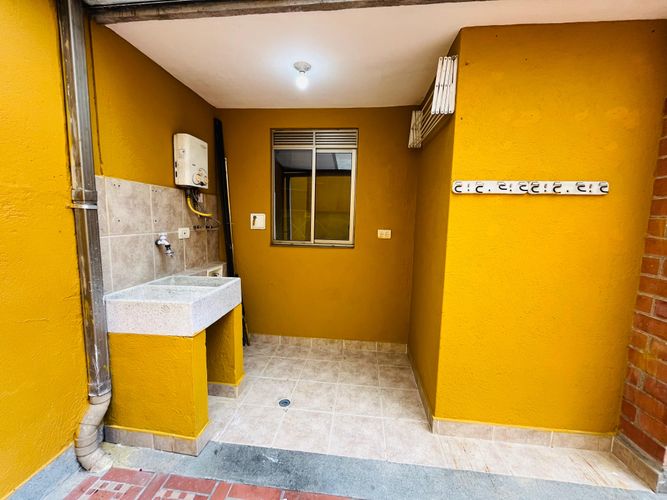 Casa en Arriendo en Envigado - Miniatura 8