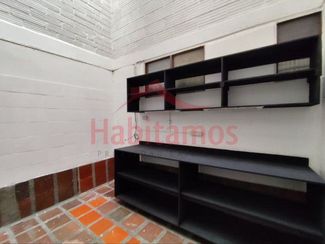 Local en arriendo en Laureles, Medellín - Miniatura 4