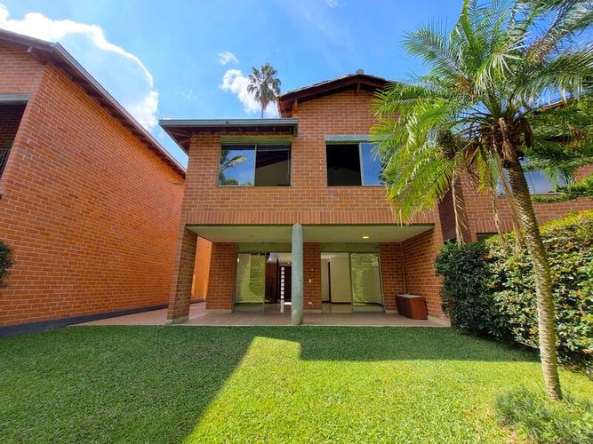 Casa en Arriendo en El chocho, Envigado - Miniatura 2