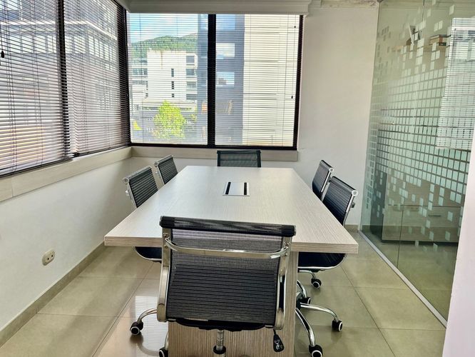 Oficina en  Arriendo en Chico norte, Bogotá - Miniatura 3