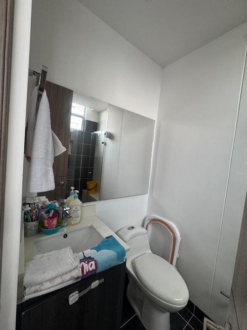 Apartamento en Arriendo en Loma Benedictinos, Envigado - Miniatura 6