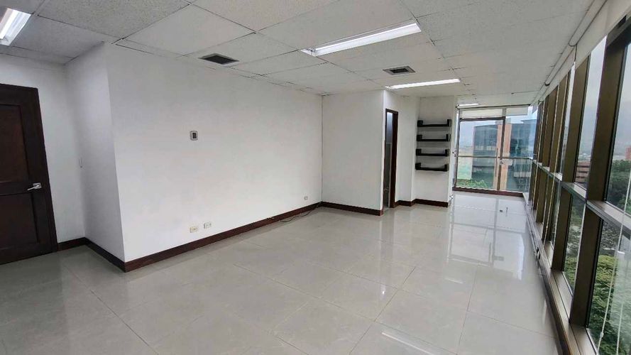 Oficina en  Arriendo en Quirama, Medellín - Miniatura 2