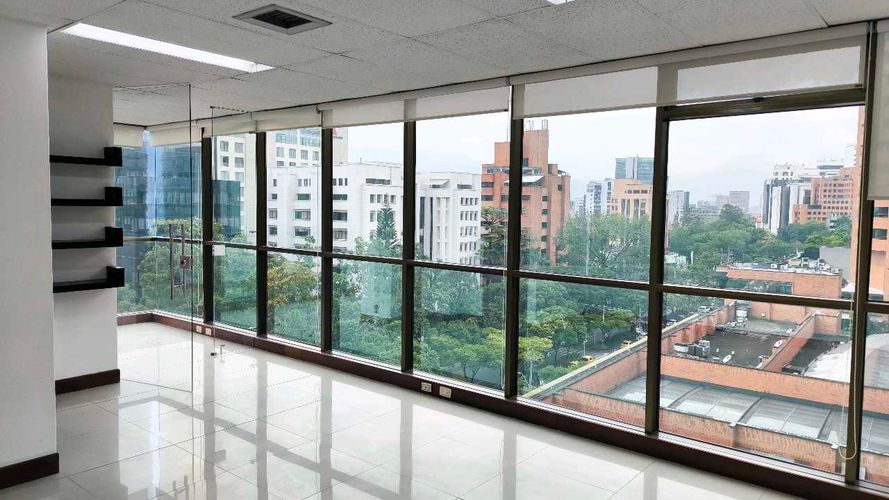 Oficina en  Arriendo en Quirama, Medellín - Miniatura 9