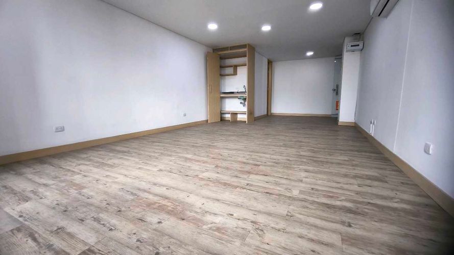 Oficina en  Arriendo en Centro, Medellín - Miniatura 2