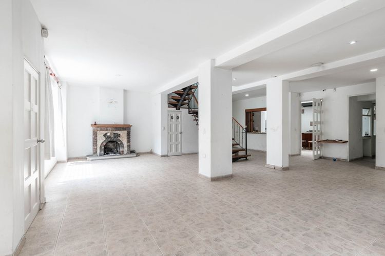 Edificio en venta en Chapinero, Bogotá - Imagen 1