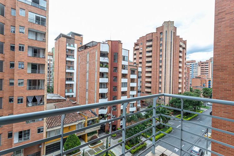 Edificio en  Venta en Laureles, Medellín - Miniatura 4