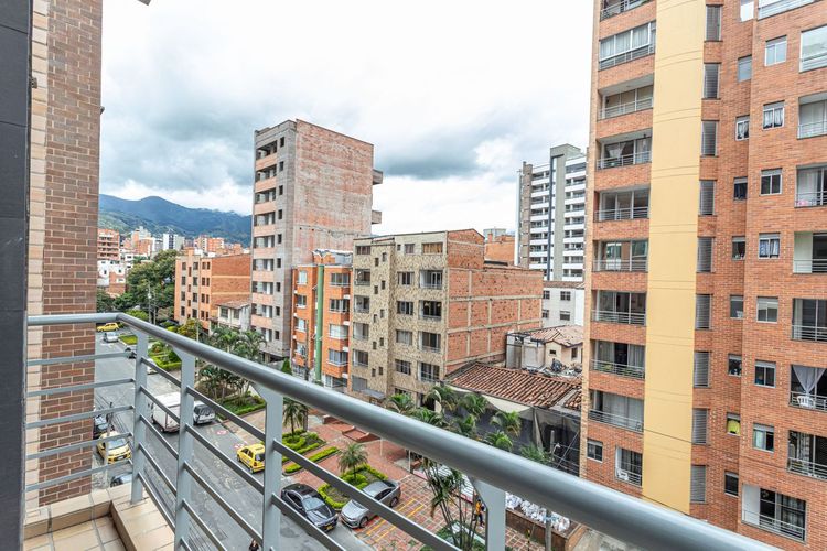 Edificio en  Venta en Laureles, Medellín - Miniatura 5