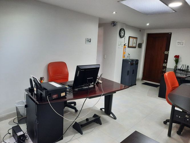 Oficina en arriendo en Santa Barbara, Bogotá - Miniatura 3