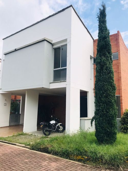 Casa en Arriendo en Valle del Lili, Cali - Miniatura 2