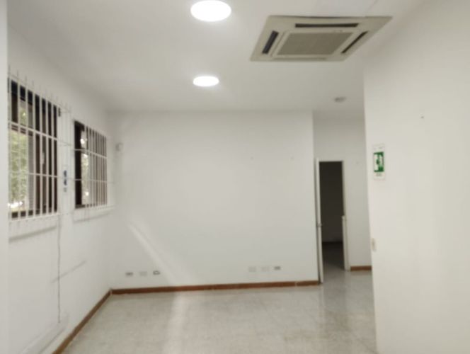 Oficina en  Arriendo en Suramericana, Medellín - Miniatura 4