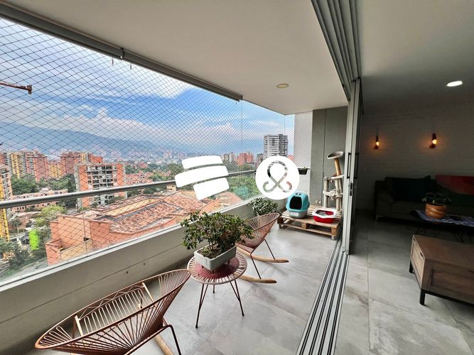 Apartamento en  Venta en Zuñiga, Envigado - Imagen 1