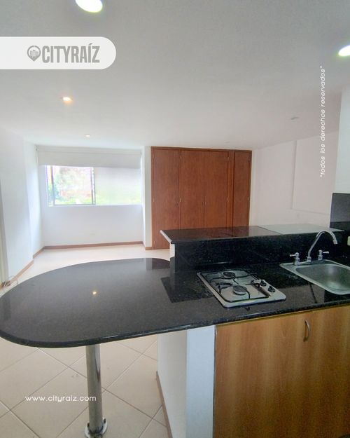 Apartaestudio en  Arriendo en Castropol, Medellín - Miniatura 2