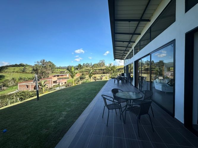 Finca en Arriendo en El carmen de viboral - Miniatura 15