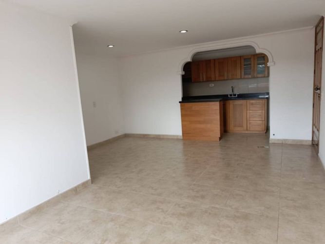 Apartamento en Arriendo en Los colores, Medellín - Miniatura 2